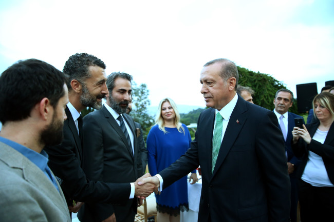 Erdoğan ünlülerle iftar yemeğinde buluştu 43
