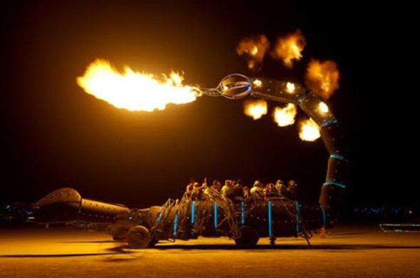 Rus mühendisin dev akrebi görenleri dehşete düşürüyor 2