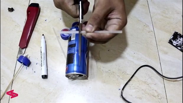 Sadece bir kola kutusuydu... 16