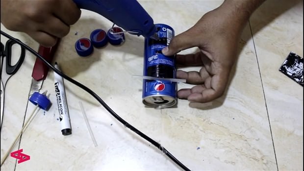 Sadece bir kola kutusuydu... 19