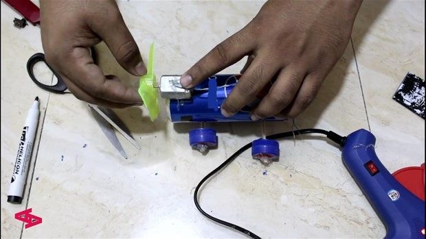 Sadece bir kola kutusuydu... 29