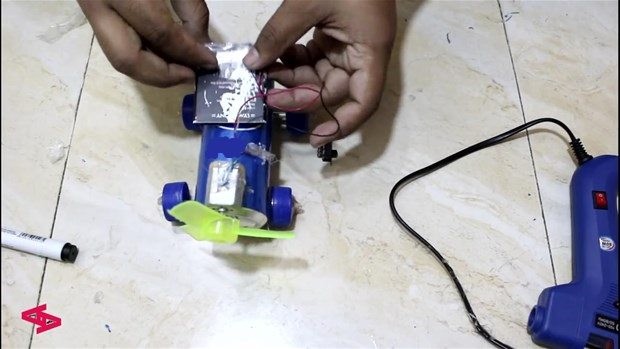 Sadece bir kola kutusuydu... 34