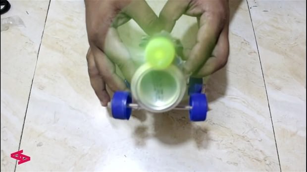 Sadece bir kola kutusuydu... 41