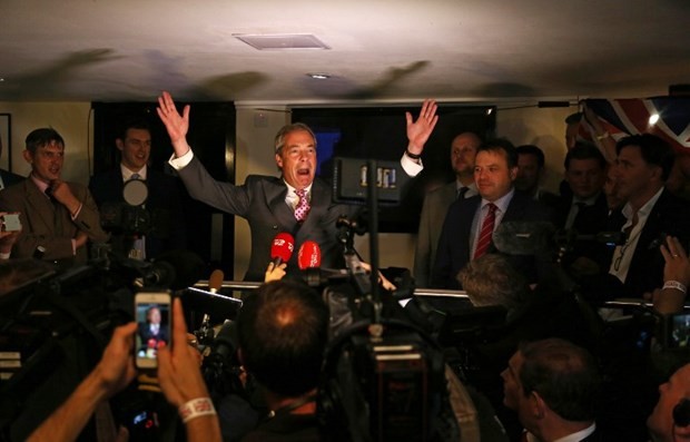 Brexit yeni lider doğurdu 11