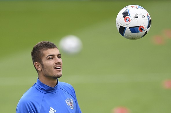 F.Bahçe yıldızı İstanbul'a getirdi 5