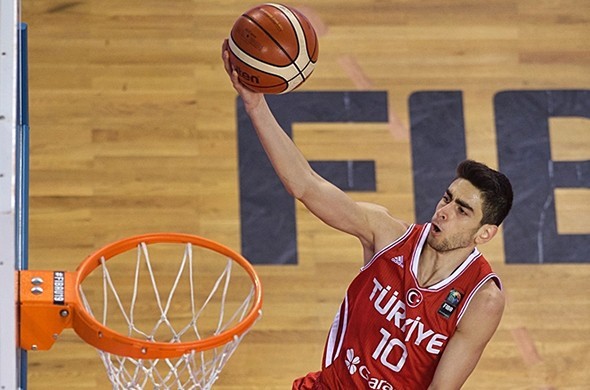 NBA'de bir Türk yıldız daha 2