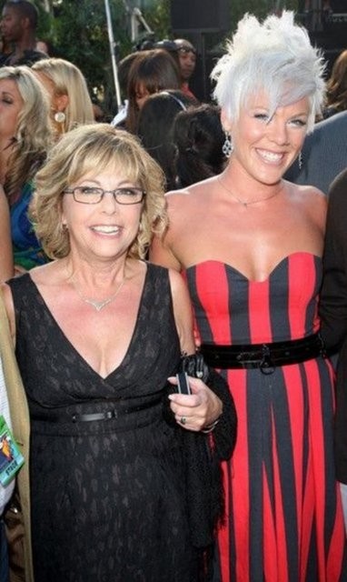 Ünlülerin anneleri 67