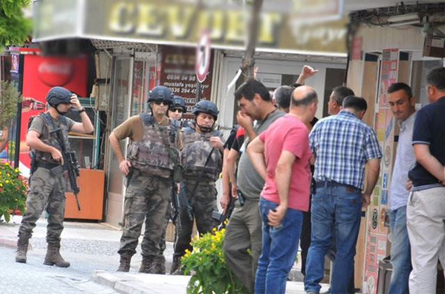 Sokak ortasında dehşet görüntü 10