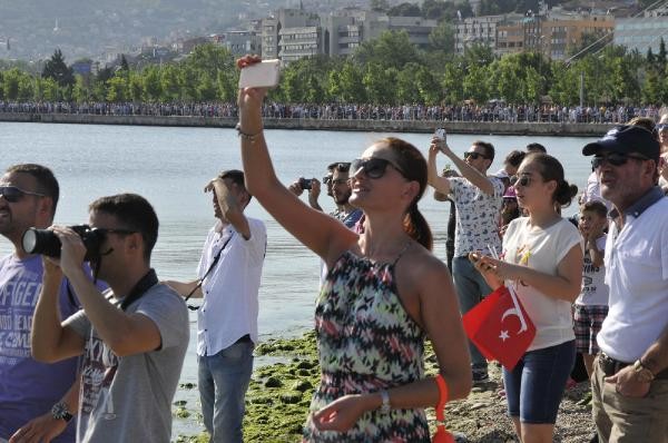 Türk Yıldızları'nın gösterisi nefes kesti 14