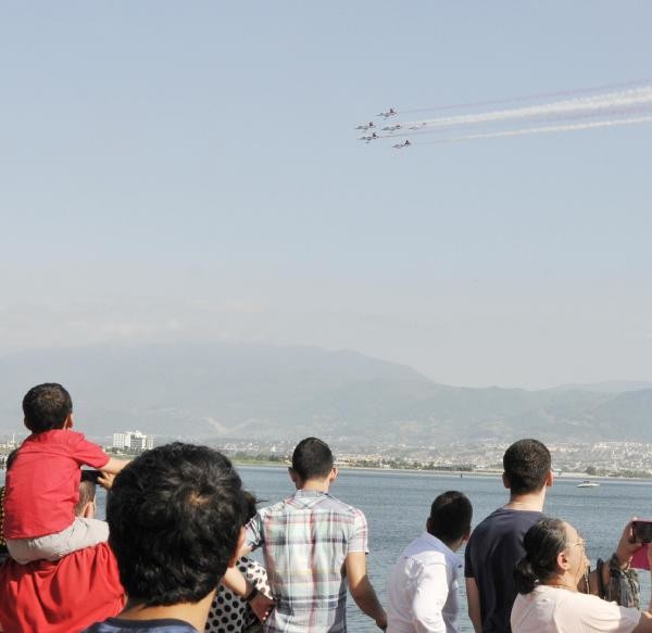 Türk Yıldızları'nın gösterisi nefes kesti 15