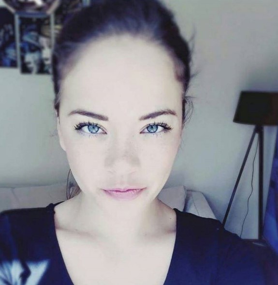 Babasının annesini öldürdüğünü söyleyen Selin Ünver yaşadıklarını anlattı 14