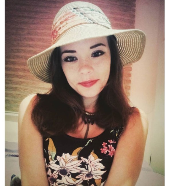 Babasının annesini öldürdüğünü söyleyen Selin Ünver yaşadıklarını anlattı 19