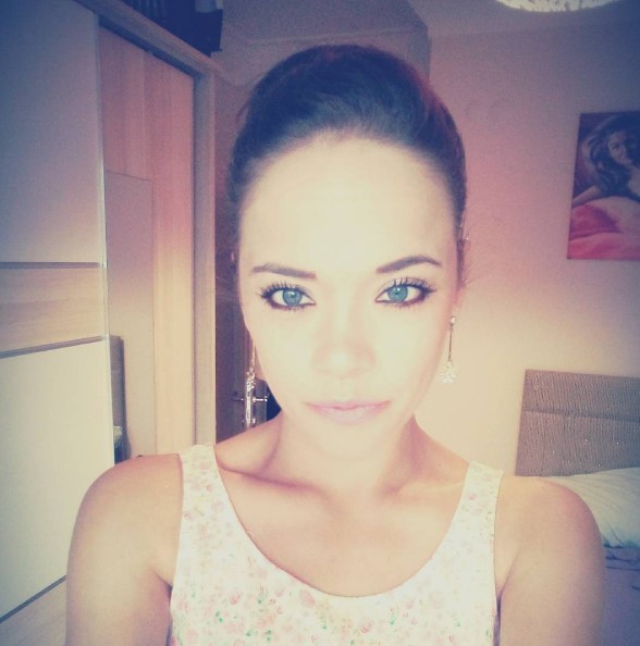 Babasının annesini öldürdüğünü söyleyen Selin Ünver yaşadıklarını anlattı 9