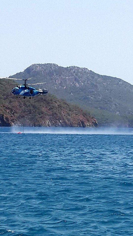 Tatil merkezi Adrasan'da orman yangını 3