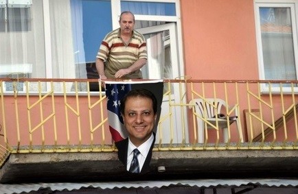 Milli gururumuz 'Balkona bayrak asan dayı' konuştu 3