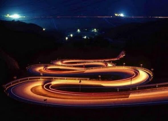 Cam köprü balyozlarla test edildi 35