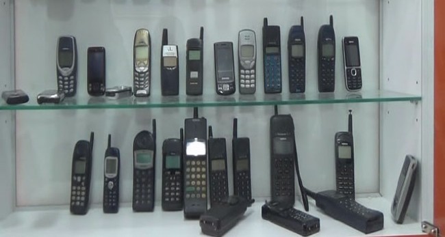 Eski telefonlardan 'altın' çıkıyor 23