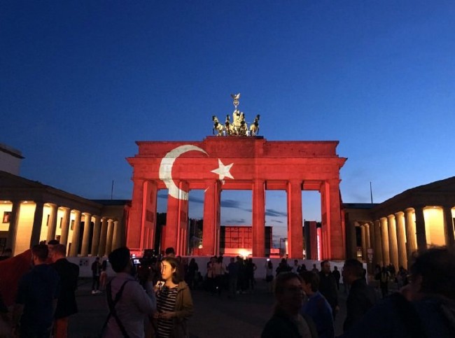 Türkiye'ye destek yağdı 9