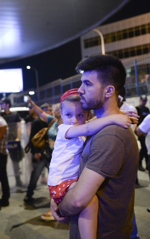 Atatürk Havalimanı'nda canlı bomba saldırısında ölenlerin kimlikleri 50