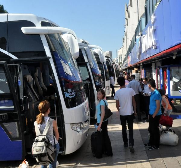 Otogarda yoğunluk başladı 1