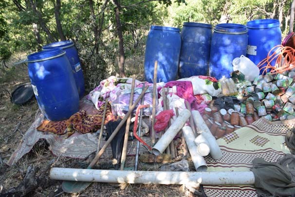 Lice'de çoğunluğu lüks bombalı saldırıda kullanılacak 22 araç yakalandı! 19