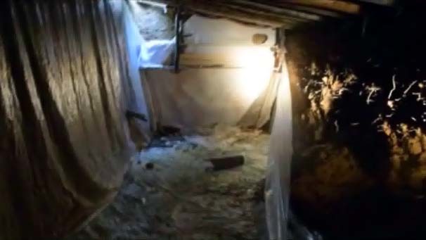 Lice'de çoğunluğu lüks bombalı saldırıda kullanılacak 22 araç yakalandı! 21