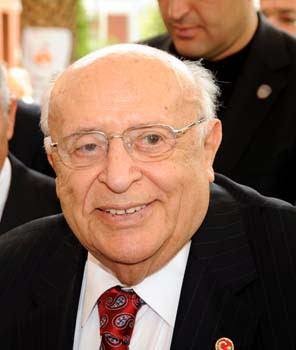 Ünlülerin ilk isimlerini biliyor muydunuz? 10