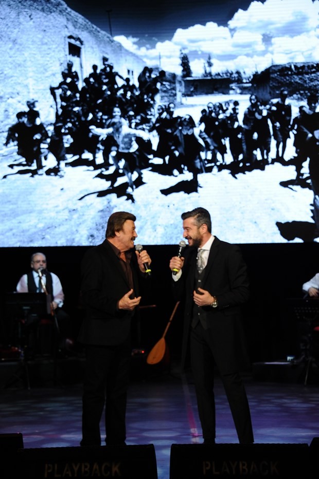 Yıldız sporcular ve yıldız sanatçılar TOÇEV yararına sahnede 13