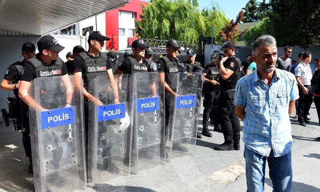 Galatasaray taraftarından Florya'da dev protesto! 5