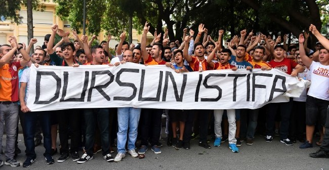 Galatasaray taraftarından Florya'da dev protesto! 17