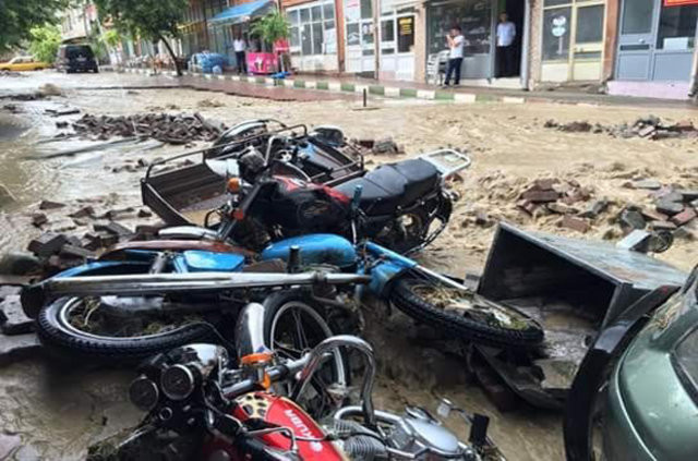 Kayseri'de sel can aldı: 1 ölü 1