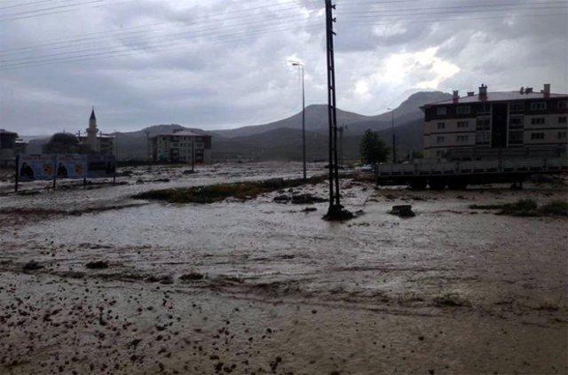 Kayseri'de sel can aldı: 1 ölü 2