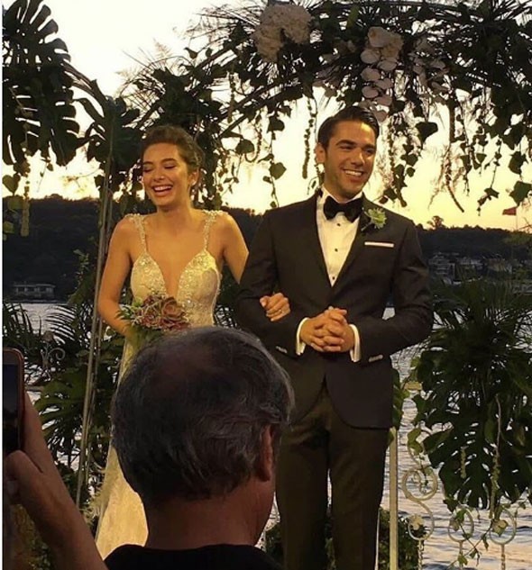 Neslihan Atagül ve Kadir Doğulu dünyaevine girdi 29