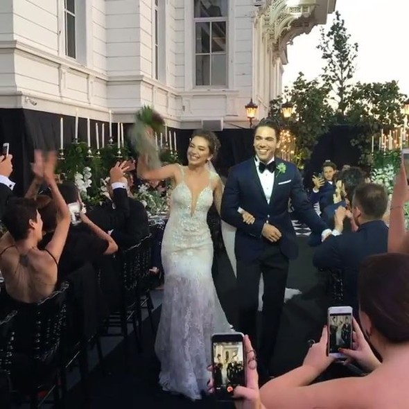 Neslihan Atagül ve Kadir Doğulu dünyaevine girdi 18