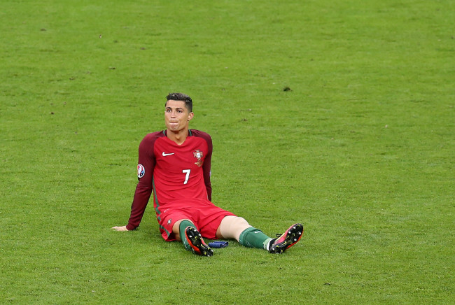 EURO 2016'da şampiyon Portekiz 11