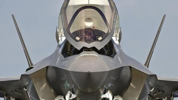 En pahalı savaş uçağı görücüye çıktı 1