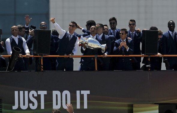 Portekiz ülkesinde krallar gibi karşılandı 15