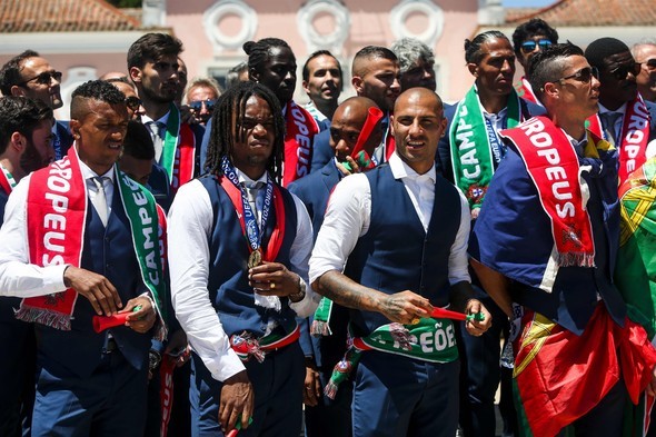 Portekiz ülkesinde krallar gibi karşılandı 17