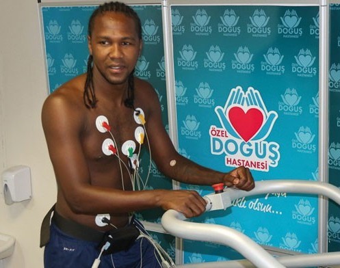 Galatasaray'ın istediği Rodallega sağlık kontrolünden geçti 4