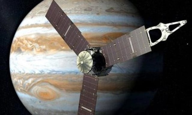 Juno Jüpiter'den ilk görüntüyü gönderdi 21