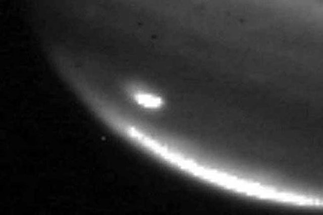 Juno Jüpiter'den ilk görüntüyü gönderdi 26