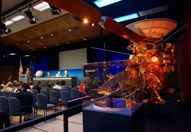 Juno Jüpiter'den ilk görüntüyü gönderdi 8