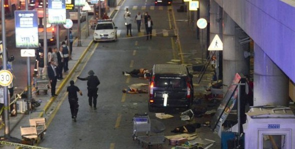 Fransa'daki saldırıdan ilk görüntüler 13