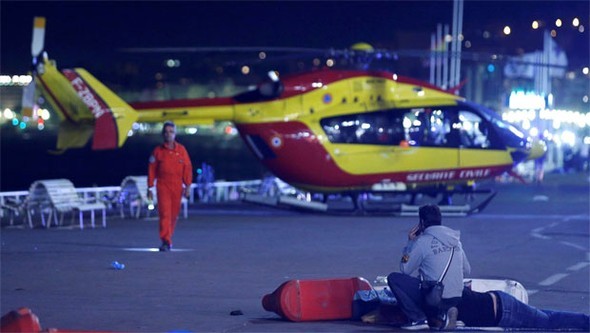 Fransa'daki saldırıdan ilk görüntüler 22