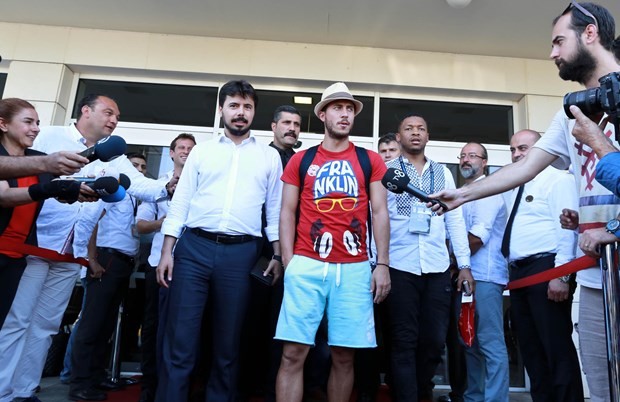 Yıldız futbolcular Antalya'da 14