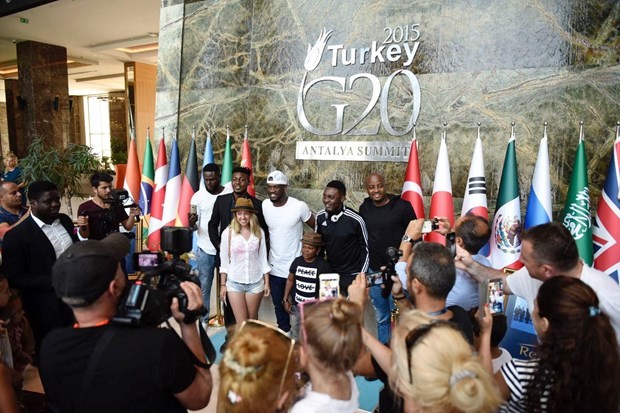 Yıldız futbolcular Antalya'da 9