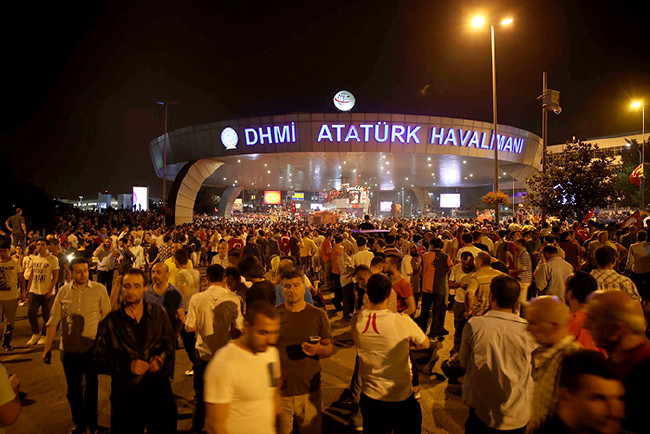 Türkiye demokrasiye böyle direndi 1