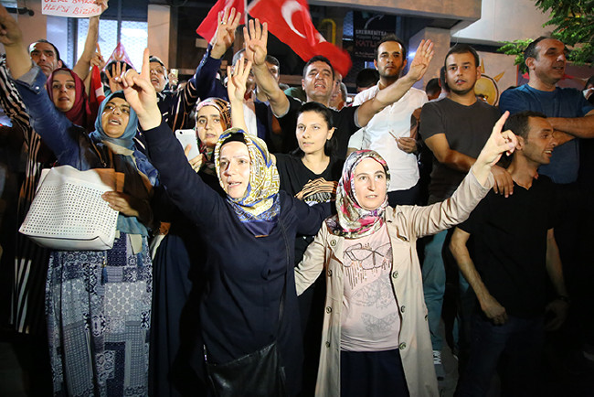 Türkiye demokrasiye böyle direndi 2