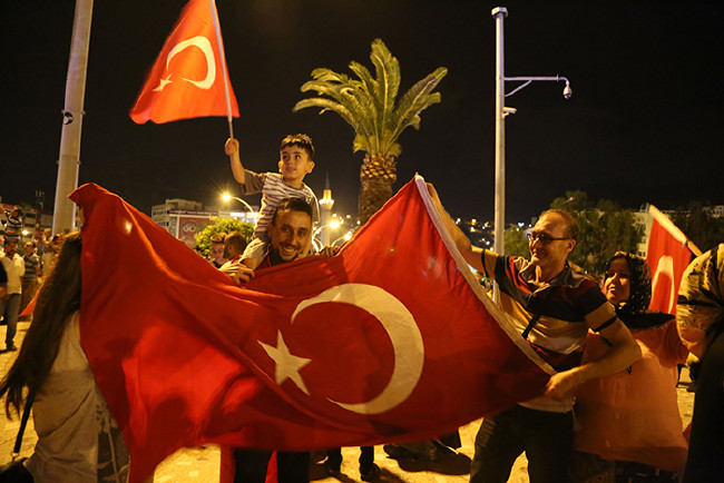 Türkiye demokrasiye böyle direndi 6