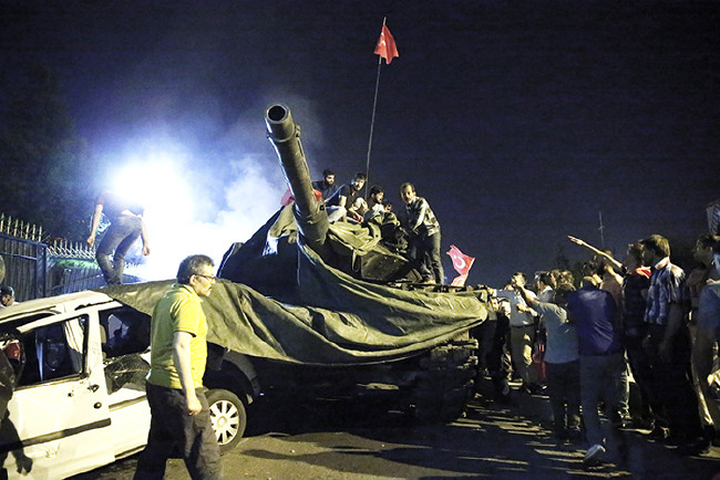 Türkiye demokrasiye böyle direndi 26